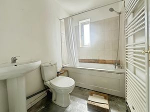 Bathroom - click for photo gallery